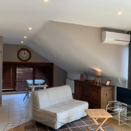Bed and Breakfast La Ferme Des Eglantines Νιβέλ