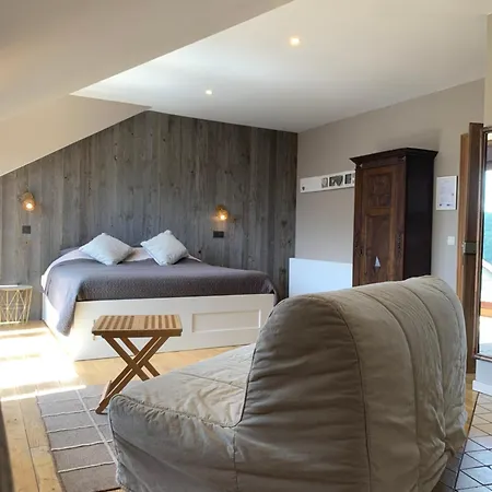 La Ferme Des Eglantines Bed and Breakfast Νιβέλ