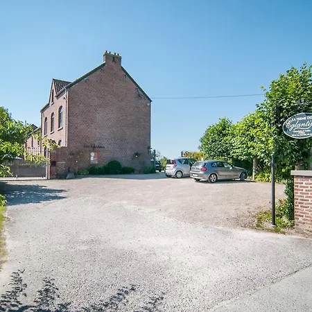 Bed and Breakfast La Ferme Des Eglantines 2*